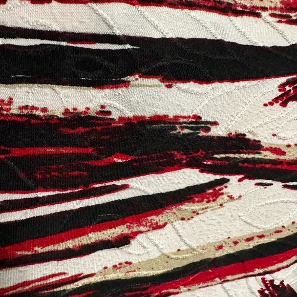 Abstract Textured Top - Picture 6 of 8